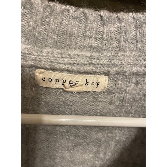 Copper Key Size Small Girls Gray Sweater #L-4-6 - Picture 2 of 6
